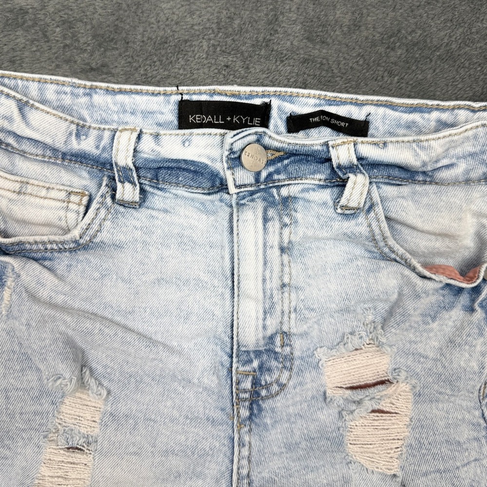 Kendall + Kylie The Icon Short Distressed‎ Denim Frayed Hem Light Wash Women's - Picture 11 of 12
